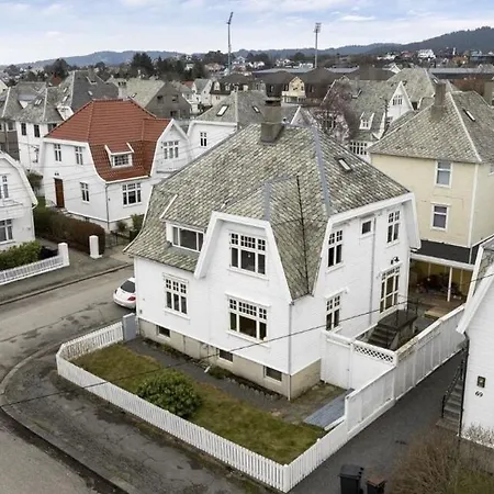 Cozy In The Heart Of 아파트 *